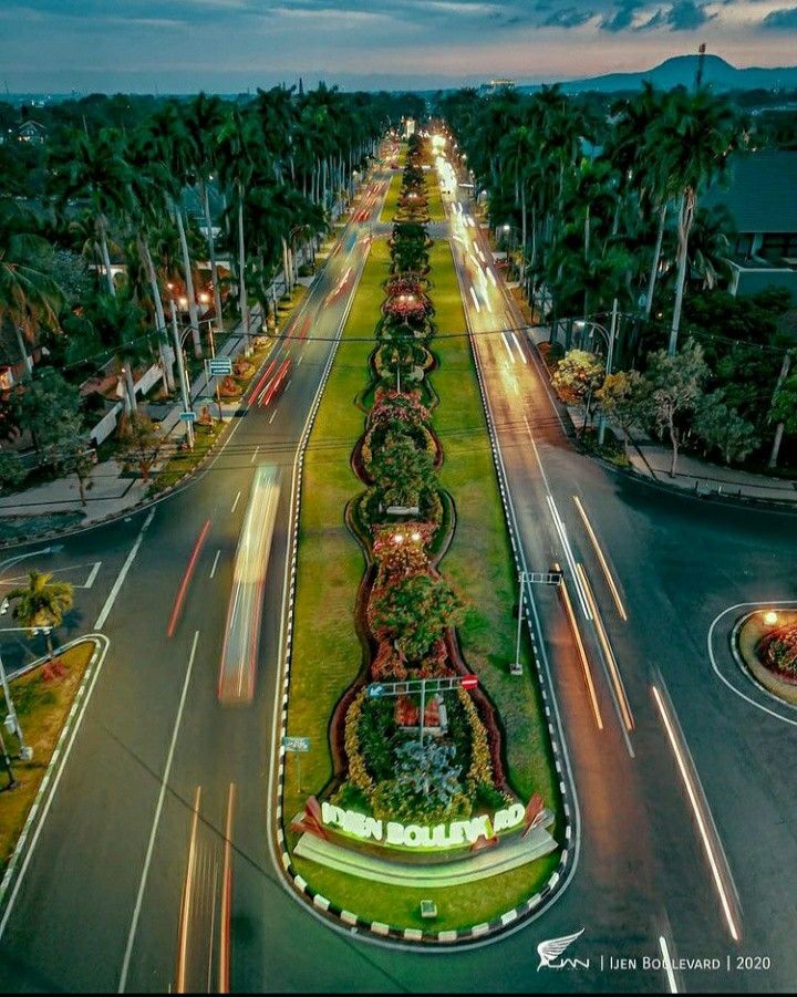 Boulevard Ijen dari atas
